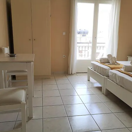 Erato Hotel 2*